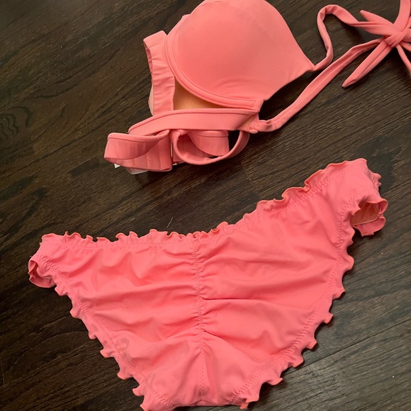 Super cute VS bikini 34 B top, Med bottoms - Picture 7 of 8